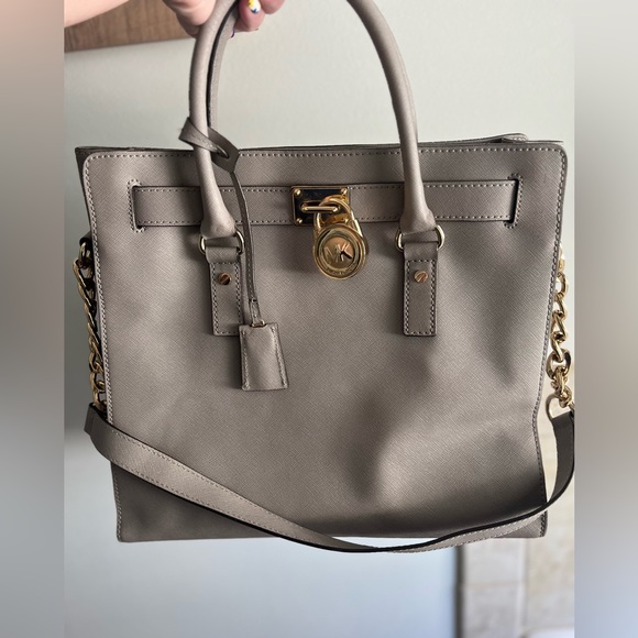 Michael Kors Hamilton Tote - Picture 6 of 8